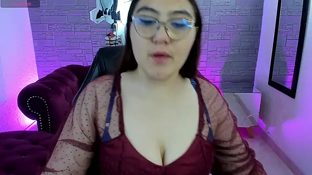 Snapshot of conniejames_m chatting on October 23, 12:44 pm conniejames m online show from October 23, 12:44 pm