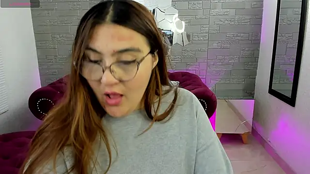 Snapshot of conniejames_m chatting on October 16, 1:25 pm conniejames m online show from October 16, 1:25 pm