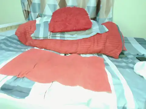 Snapshot of HoLy-ViRgiN chatting on October 10, 4:23 pm HoLy-ViRgiN online show from October 10, 4:23 pm