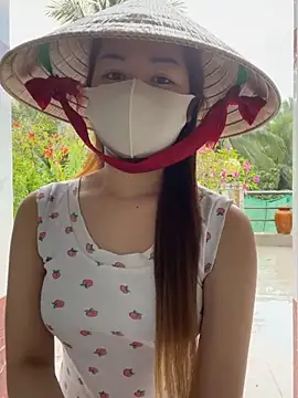 BabyThree  online show from November 13, 8:24 am