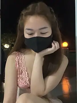 BabyThree  online show from December 19, 2:42 pm