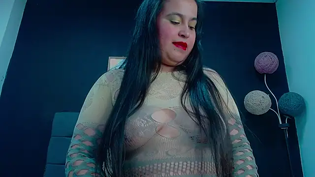 Snapshot of mia_xx1 chatting on October 6, 6:08 am mia xx1 online show from October 6, 6:08 am