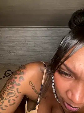 CUMQUEEN-XXX69 online show from September 19, 5:39 am