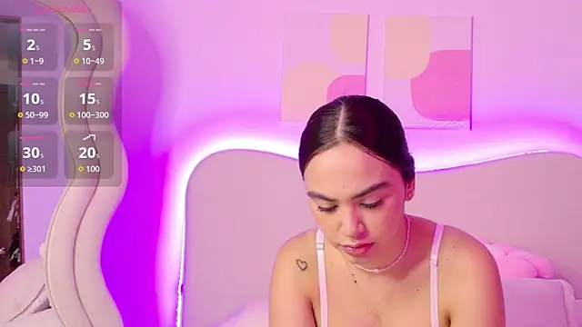 Snapshot of innocentlady_ chatting on October 17, 1:47 pm innocentlady online show from October 17, 1:47 pm