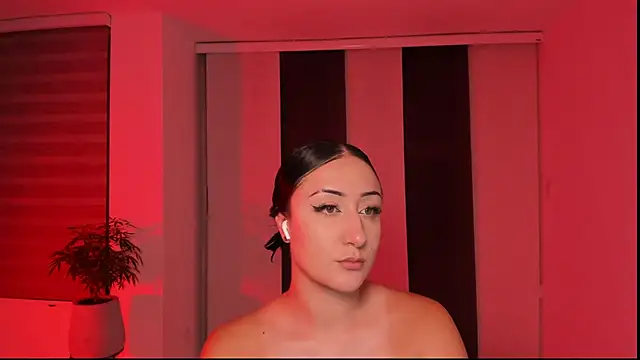 Snapshot of kendra_scoth chatting on September 10, 2:11 am kendra scoth online show from September 10, 2:11 am