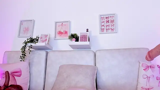 Malka Burning online show from October 18, 8:10 pm