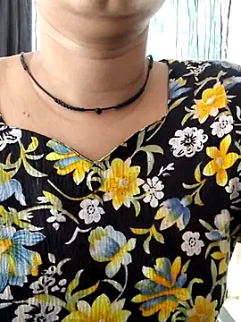 Snapshot of Miss_Ayesha chatting on October 20, 9:01 am Miss Ayesha online show from October 20, 9:01 am