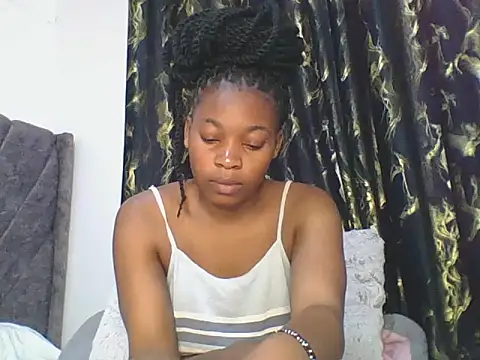 Snapshot of _Becky002 chatting on October 13, 10:51 am  Becky002 online show from October 13, 10:51 am