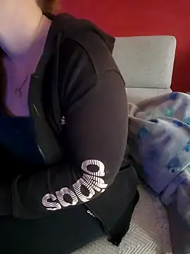 Snapshot of cruellaculdenfer67 chatting on October 3, 7:46 am cruellaculdenfer67 online show from October 3, 7:46 am