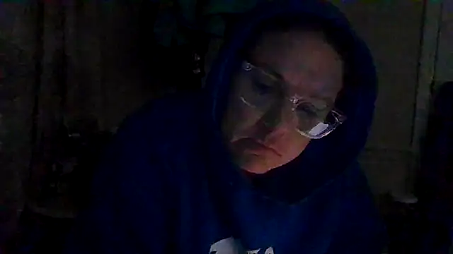 Snapshot of velvetta_ chatting on October 1, 8:52 am velvetta online show from October 1, 8:52 am