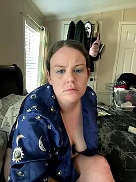 Snapshot of velvetta_ chatting on October 18, 3:26 pm velvetta online show from October 18, 3:26 pm