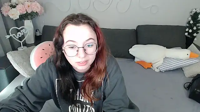 Mini Diva online show from April 11, 8:07 am