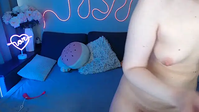 Mini Diva online show from April 19, 8:47 am