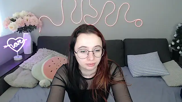 Mini Diva online show from January 19, 10:11 am