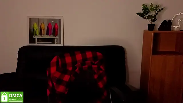 annakillianox online show from March 18, 12:32 pm