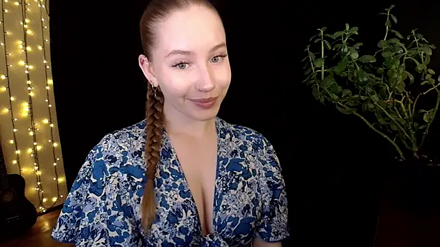 Snapshot of SindiWatsoon chatting on October 17, 1:36 pm SindiWatsoon online show from October 17, 1:36 pm