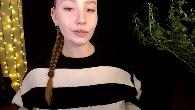 Snapshot of SindiWatsoon chatting on October 14, 12:30 pm SindiWatsoon online show from October 14, 12:30 pm