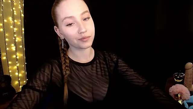 Snapshot of SindiWatsoon chatting on October 31, 1:04 pm SindiWatsoon online show from October 31, 1:04 pm