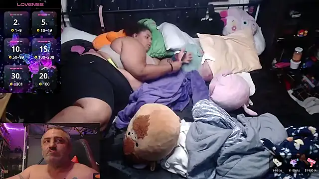 Snapshot of yoursexything79 chatting on October 6, 11:53 pm yoursexything79 online show from October 6, 11:53 pm