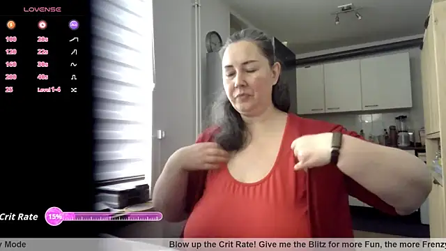 Snapshot of MilfGina chatting on October 10, 7:46 am MilfGina online show from October 10, 7:46 am