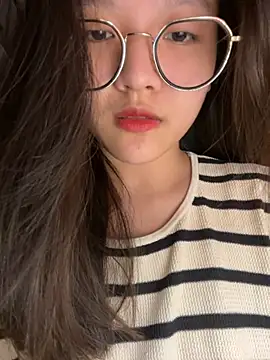 Snapshot of Krixxi22 chatting on November 1, 7:07 pm Krixxi22 online show from November 1, 7:07 pm