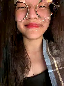 Snapshot of Krixxi22 chatting on October 22, 4:34 pm Krixxi22 online show from October 22, 4:34 pm