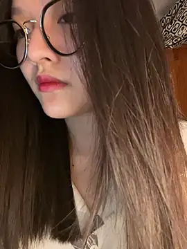 Snapshot of Krixxi22 chatting on September 28, 2:33 pm Krixxi22 online show from September 28, 2:33 pm