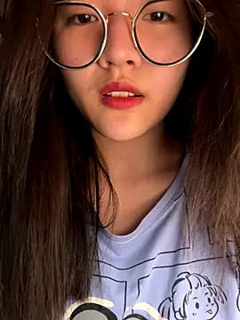 Snapshot of Krixxi22 chatting on October 9, 3:49 pm Krixxi22 online show from October 9, 3:49 pm