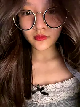 Snapshot of Krixxi22 chatting on September 27, 2:13 pm Krixxi22 online show from September 27, 2:13 pm