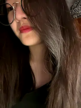 Snapshot of Krixxi22 chatting on October 10, 4:34 pm Krixxi22 online show from October 10, 4:34 pm