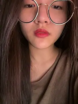 Snapshot of Krixxi22 chatting on October 3, 3:06 pm Krixxi22 online show from October 3, 3:06 pm