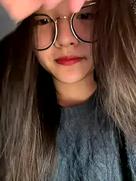 Snapshot of Krixxi22 chatting on October 24, 4:03 pm Krixxi22 online show from October 24, 4:03 pm