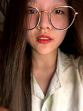 Snapshot of Krixxi22 chatting on October 17, 3:26 pm Krixxi22 online show from October 17, 3:26 pm