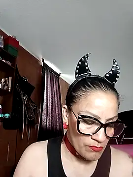 Taylor-hardcore online show from April 10, 6:36 pm