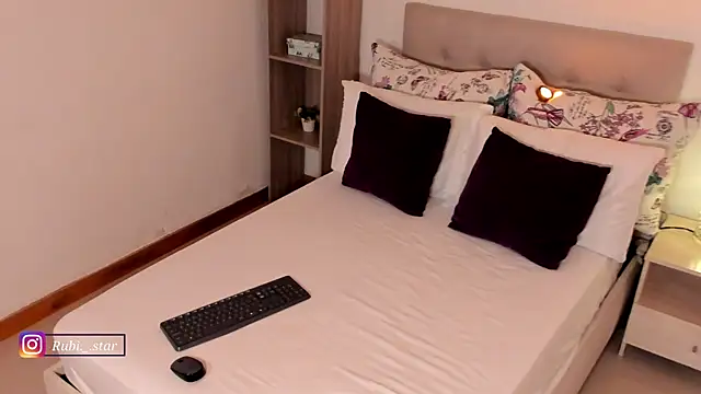 Snapshot of rubi_star chatting on October 8, 5:17 pm rubi star online show from October 8, 5:17 pm