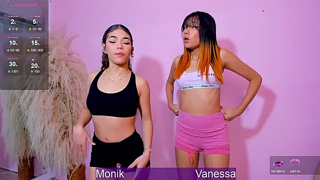 Wetnaughtygirls online show from January 17, 1:57 am