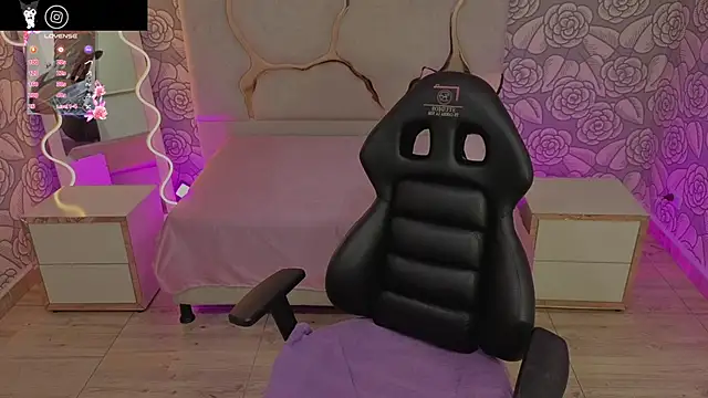 Snapshot of Mellani_tay chatting on September 26, 4:21 am Mellani tay online show from September 26, 4:21 am