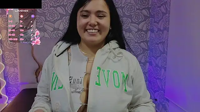 Snapshot of Mellani_tay chatting on October 28, 3:34 am Mellani tay online show from October 28, 3:34 am