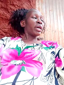 Snapshot of LOVELY-2BERRY chatting on October 20, 6:38 am LOVELY-2BERRY online show from October 20, 6:38 am