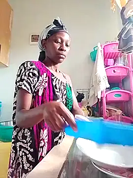 Snapshot of LOVELY-2BERRY chatting on October 6, 5:24 am LOVELY-2BERRY online show from October 6, 5:24 am