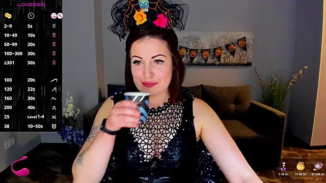 Emily Midlton online show from October 31, 2:54 pm