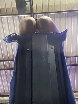 Berry Bans online show from December 18, 5:50 pm