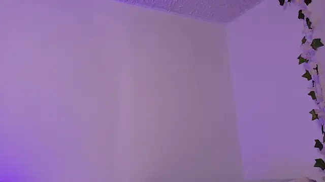 Snapshot of cattaleya1476 chatting on October 23, 1:06 pm cattaleya1476 online show from October 23, 1:06 pm