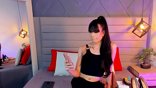 LadyLuminary online show from October 31, 7:51 pm