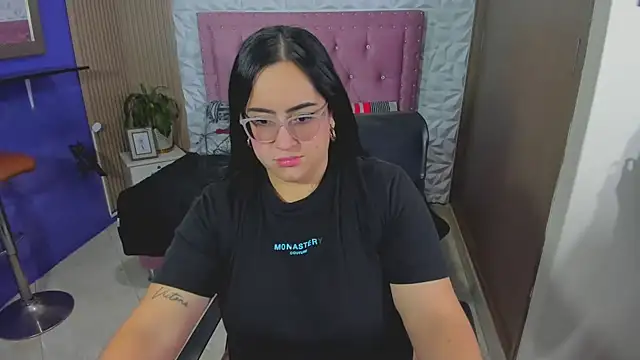 Sofiia davis23 online show from October 1, 1:49 pm