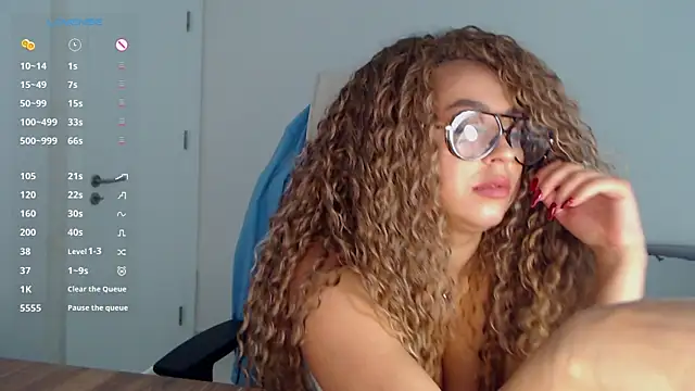  Just a queen 3 online show from February 23, 9:31 am