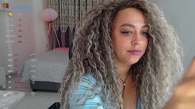  Just a queen 3 online show from October 15, 1:14 pm