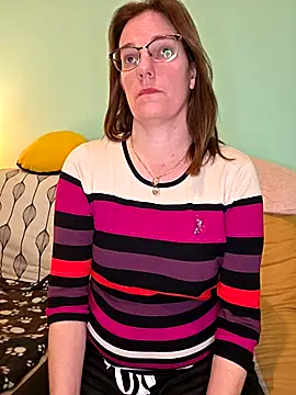 SpiceLea online show from December 16, 3:18 pm