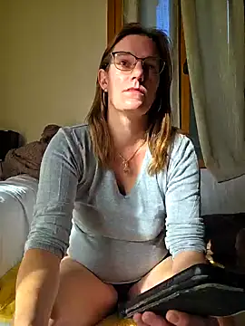 SpiceLea online show from September 29, 8:30 am