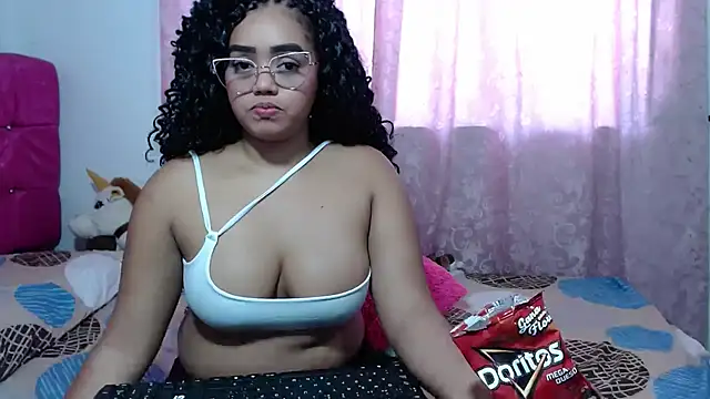 Snapshot of kiara_milf_ chatting on October 7, 8:13 pm kiara milf online show from October 7, 8:13 pm